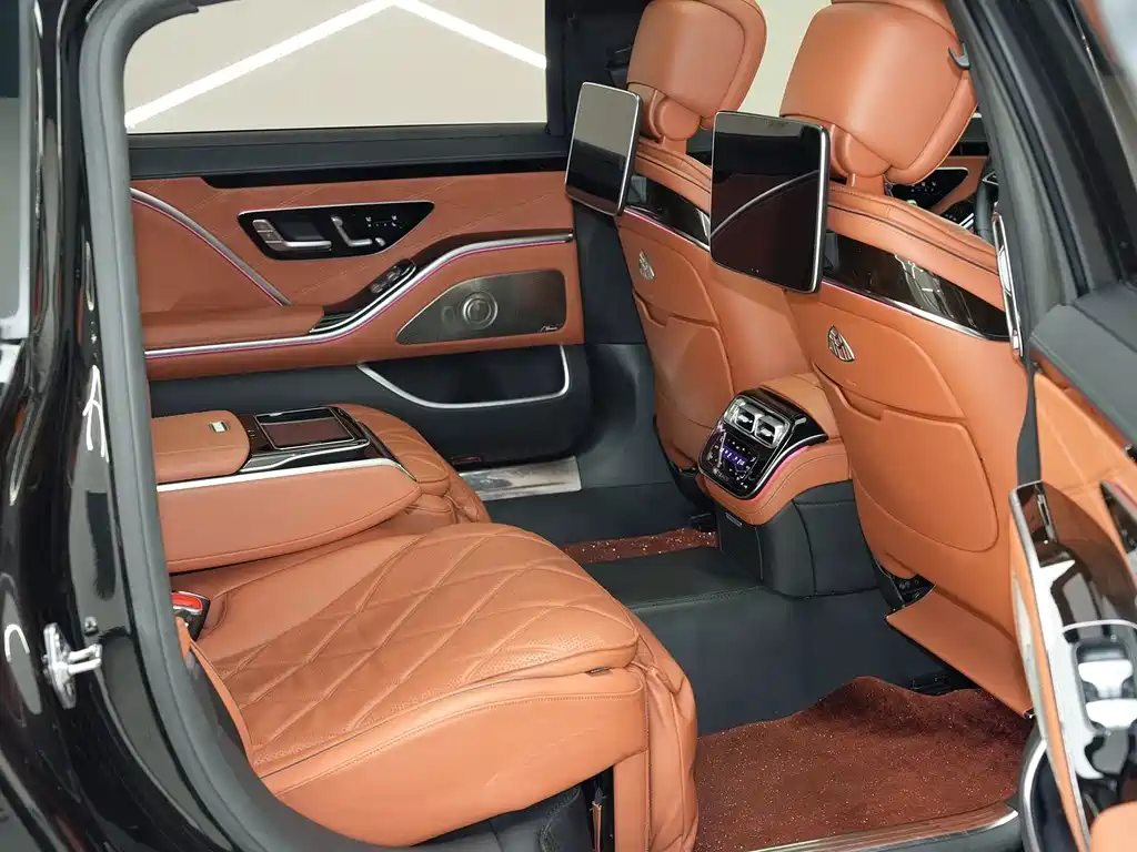 Mercedes-Benz Maybach S-Class 2021 — фото 9