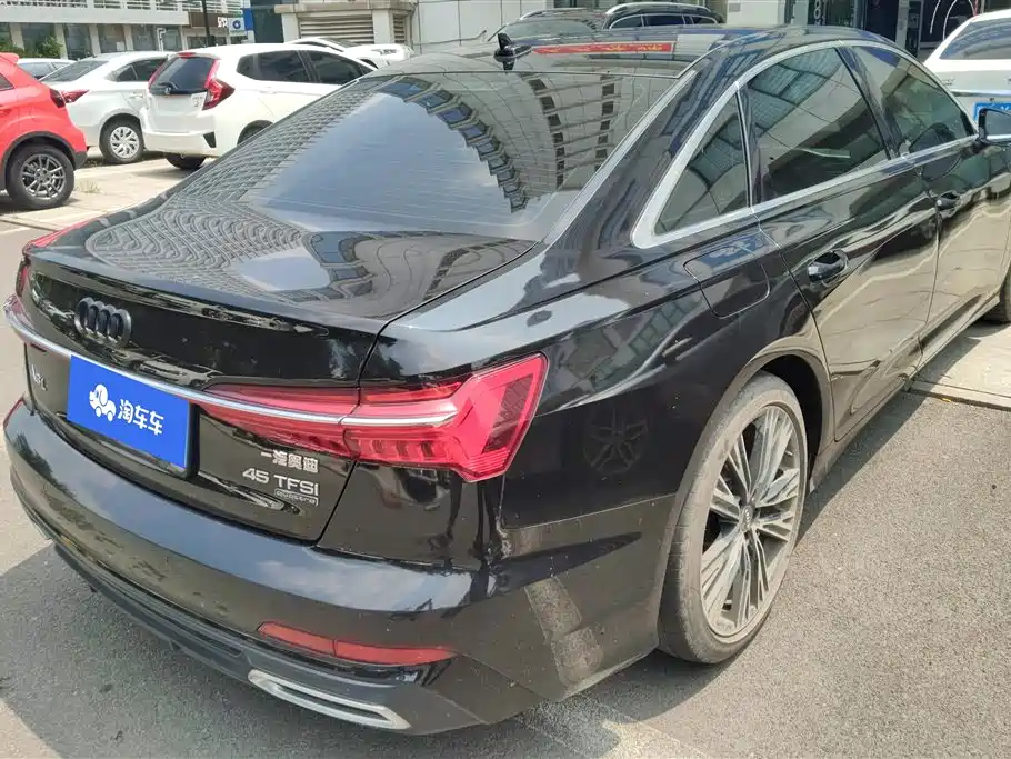 Audi A6L 2022