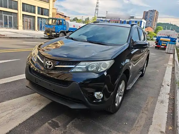 Toyota RAV4 2015