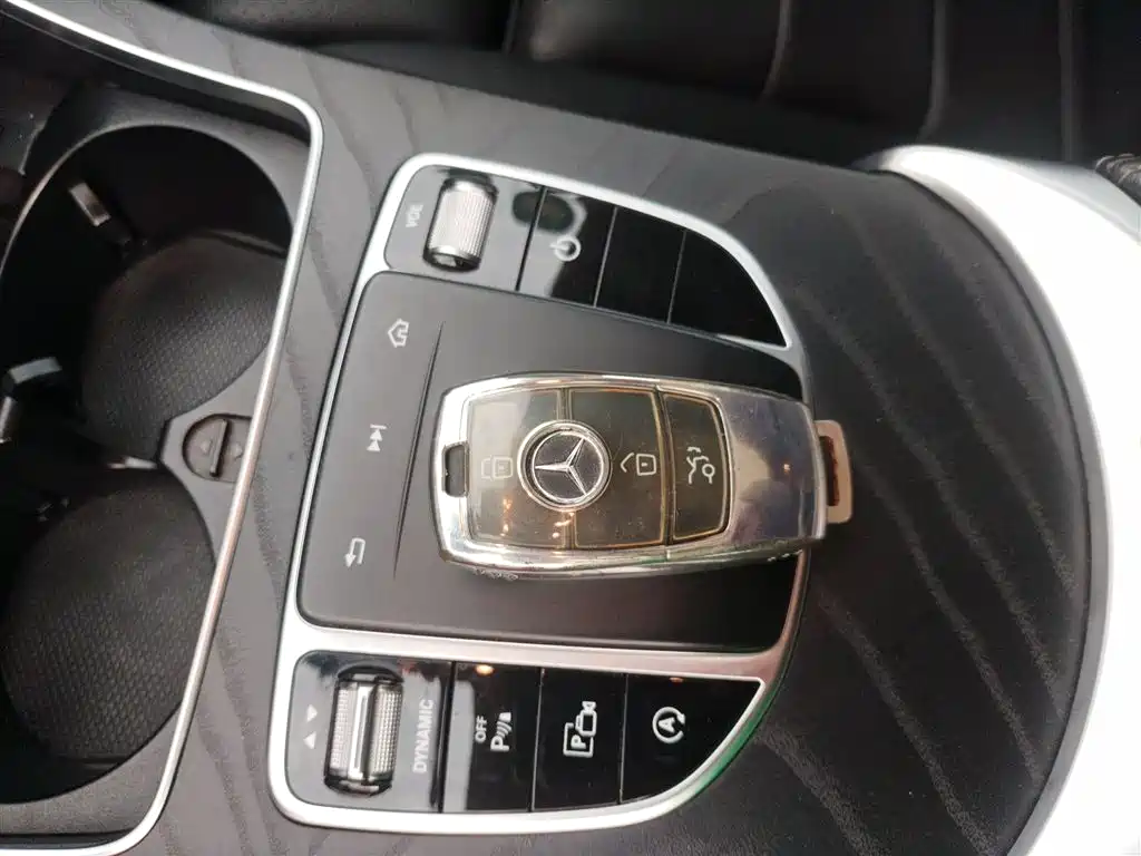 Mercedes-Benz C-Class 2020 — фото 9