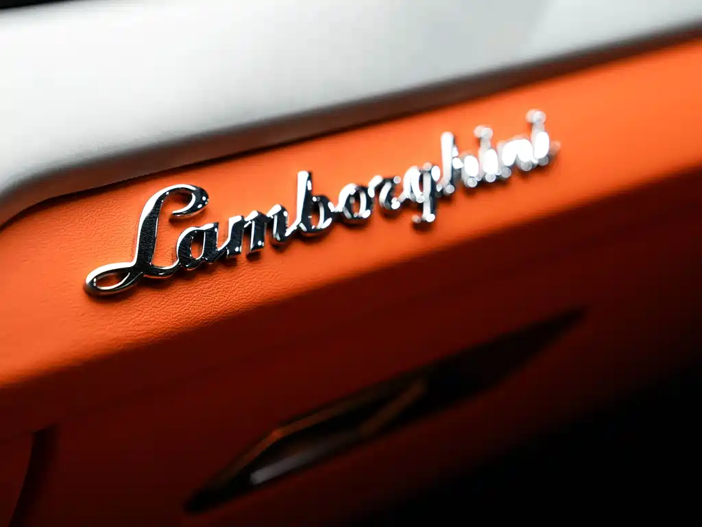 Lamborghini Urus 2021 — фото 27