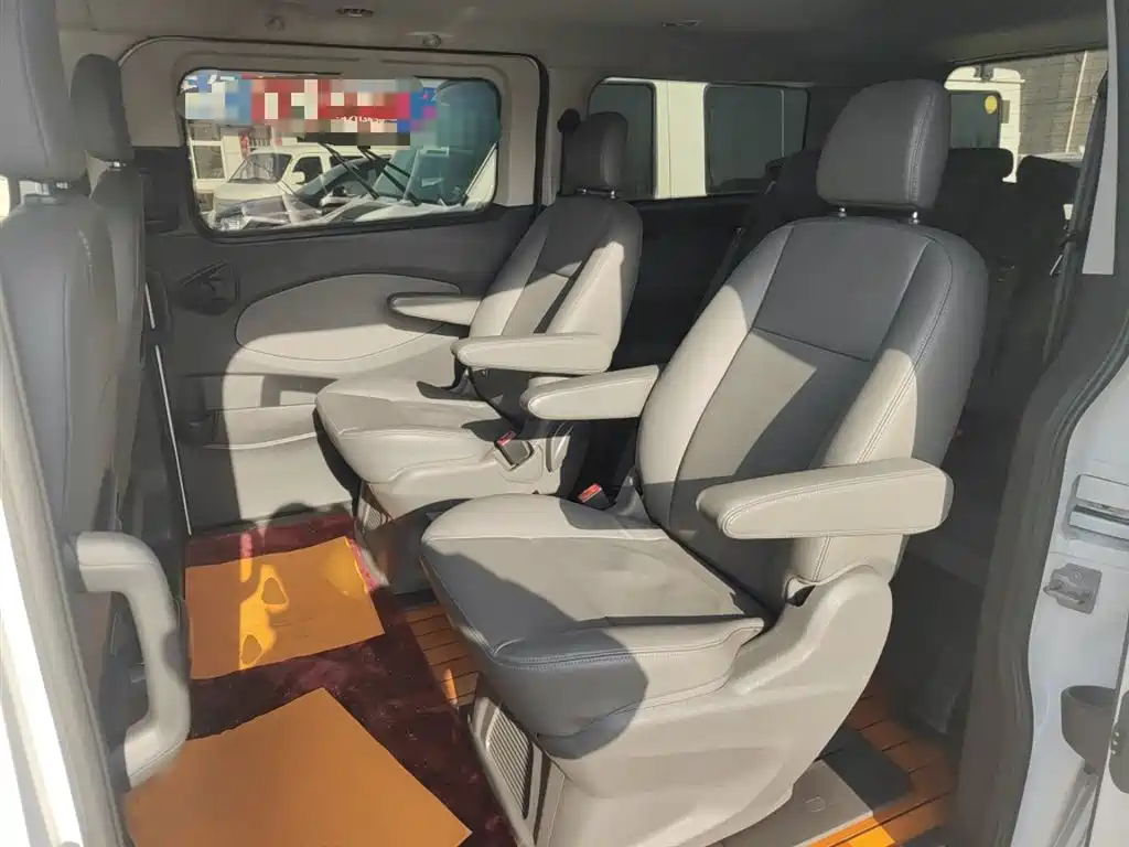 Ford Tourneo 2021 — фото 17