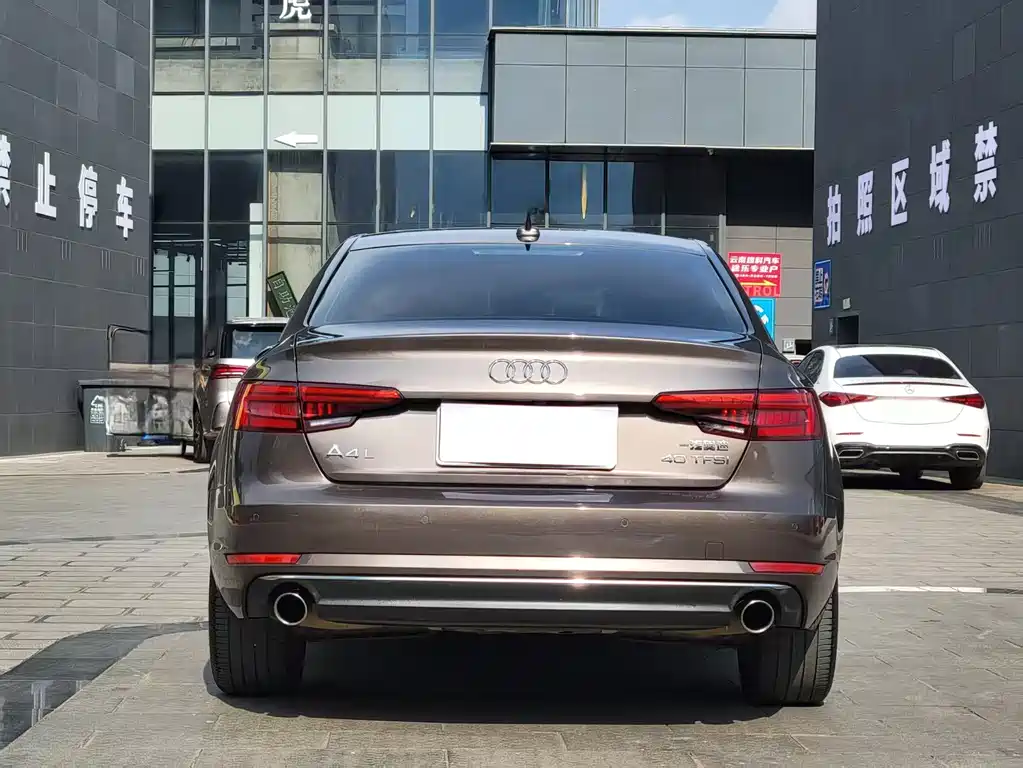 Audi A4L 2017 — фото 5