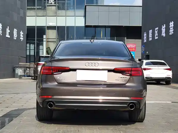 Audi A4L 2017