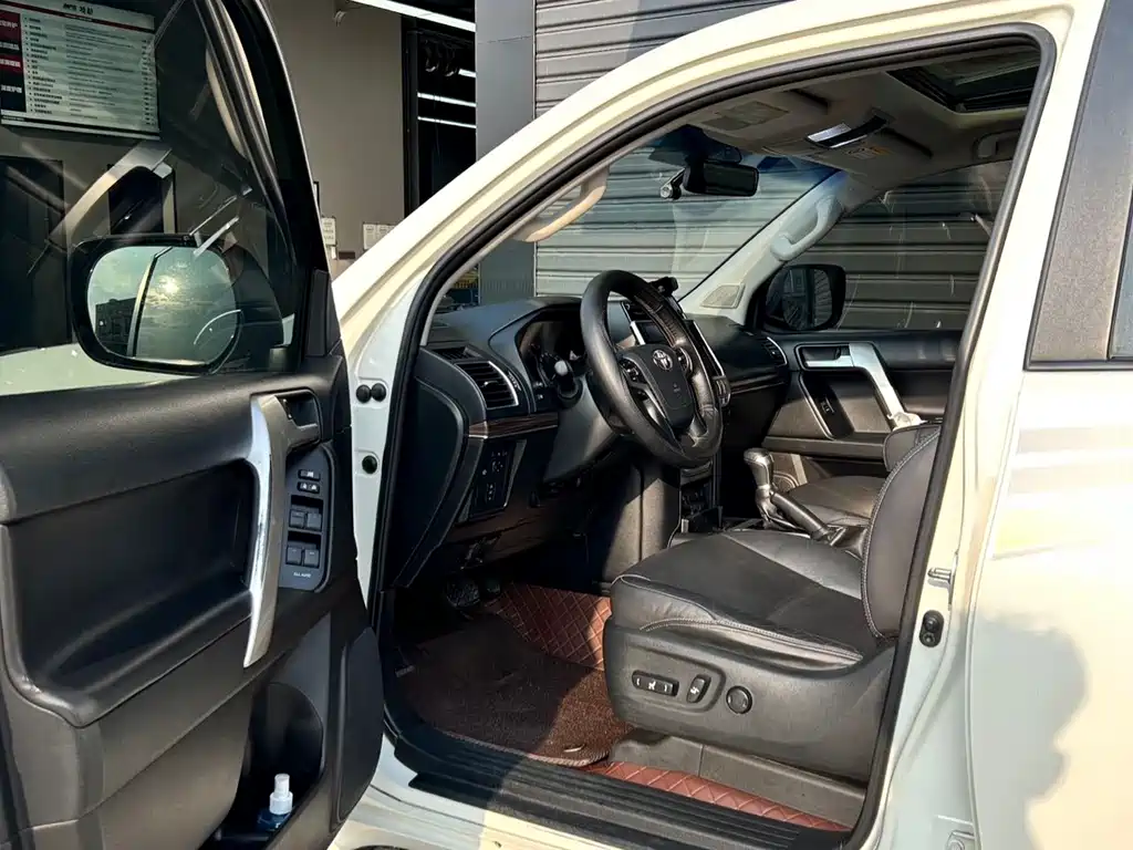 Toyota Prado 2018 — фото 10
