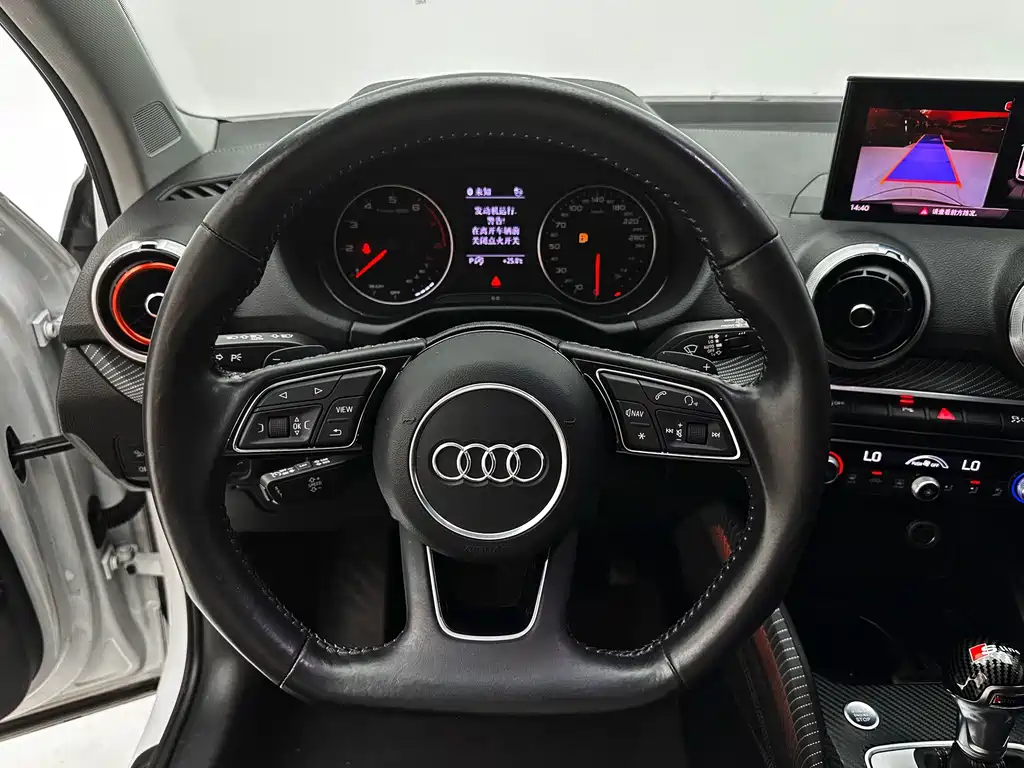 Audi Q2L 2022 — фото 11