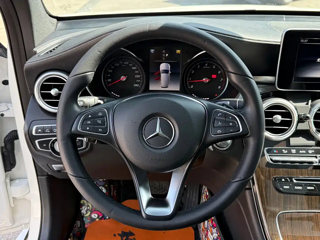 Mercedes-Benz GLC 2019 — фото 17
