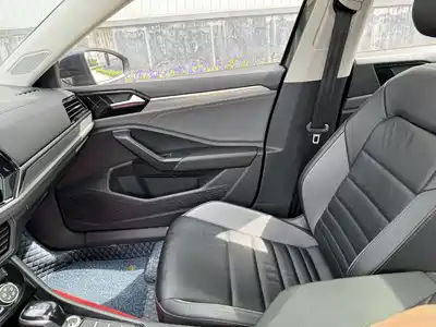 Volkswagen Sagitar 2020