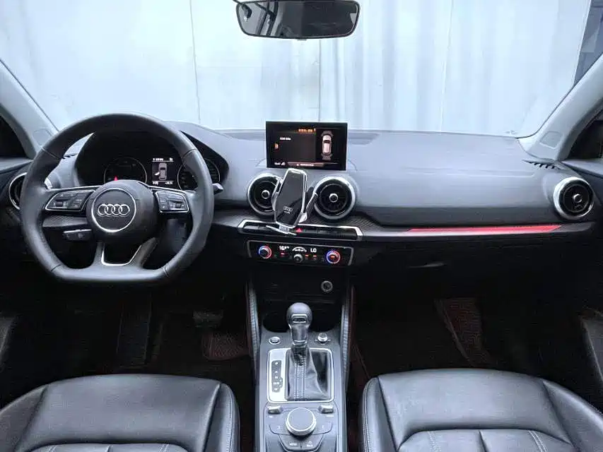 Audi Q2L 2022
