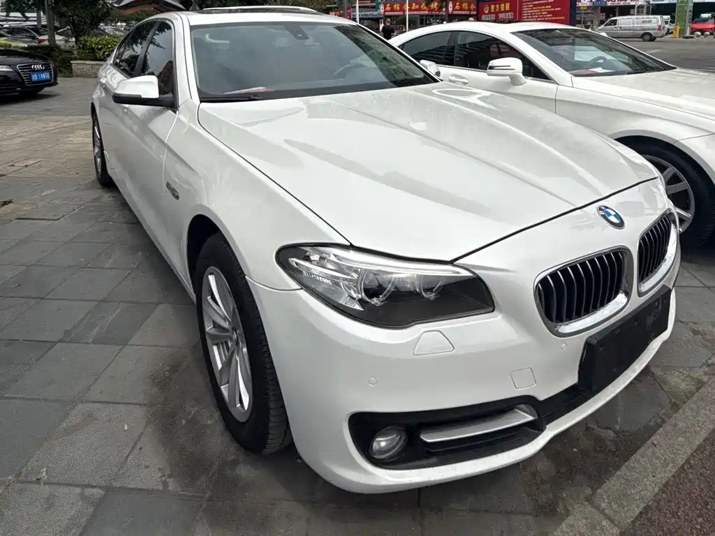 BMW 5 Series 2016 — фото 3