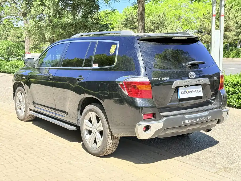 Toyota Highlander 2010 — фото 13