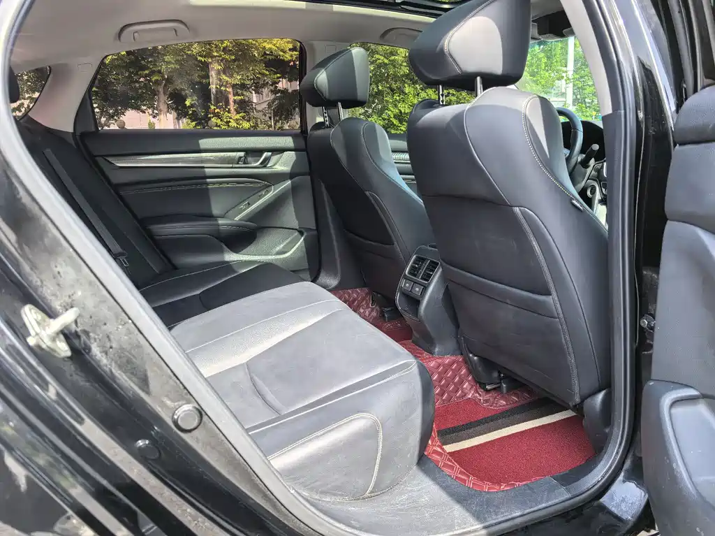 Honda Accord 2023 — фото 15