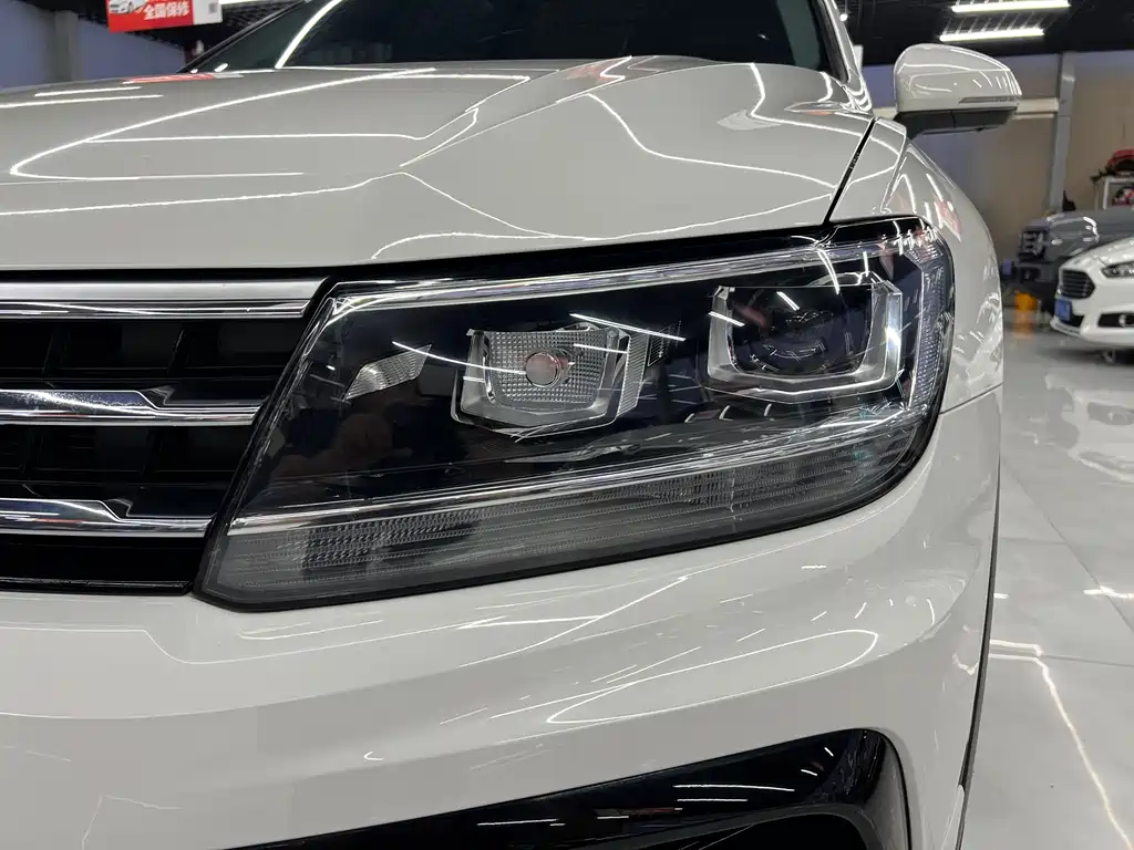 Volkswagen Tiguan L 2021 — фото 13