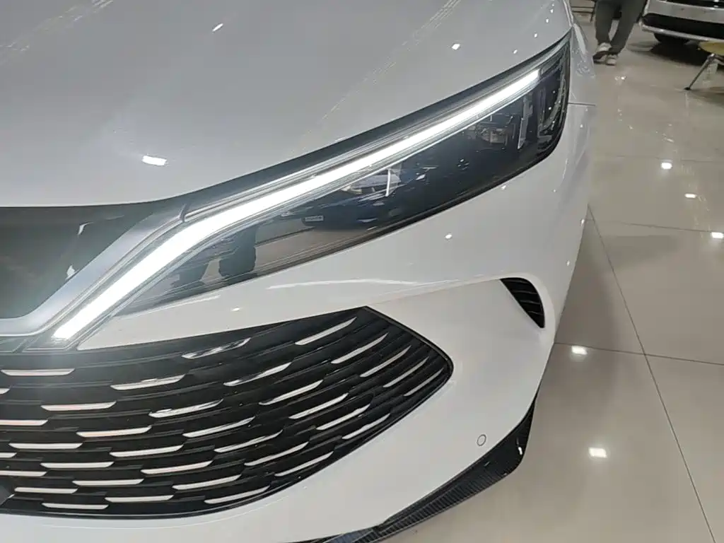 BYD Qin L 2025 — фото 24