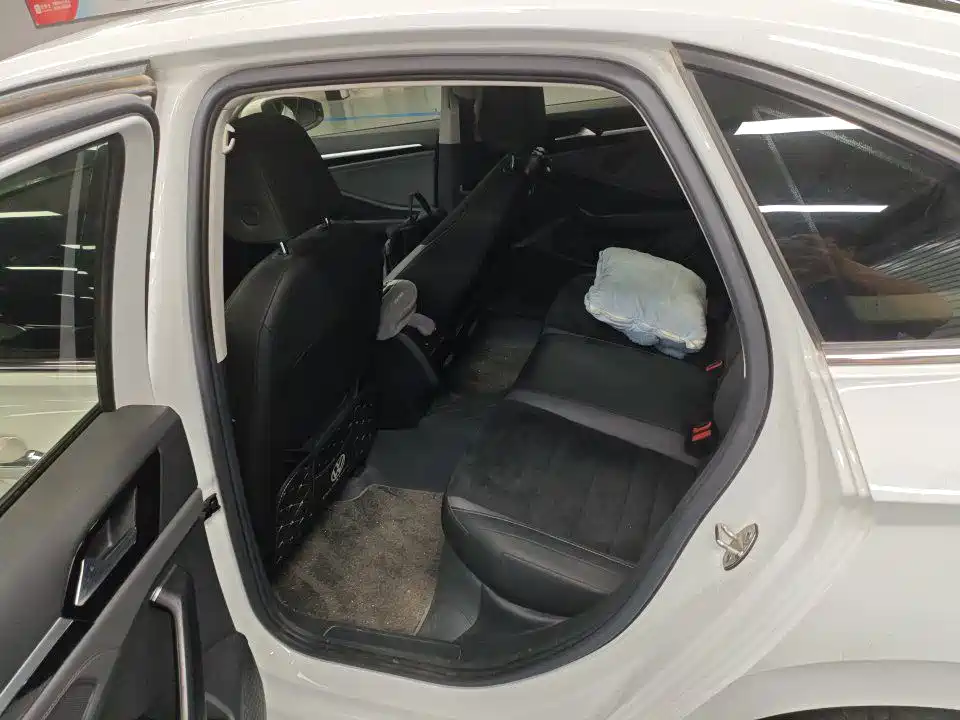 Volkswagen Sagitar 2022