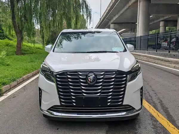 Buick GL8 2024