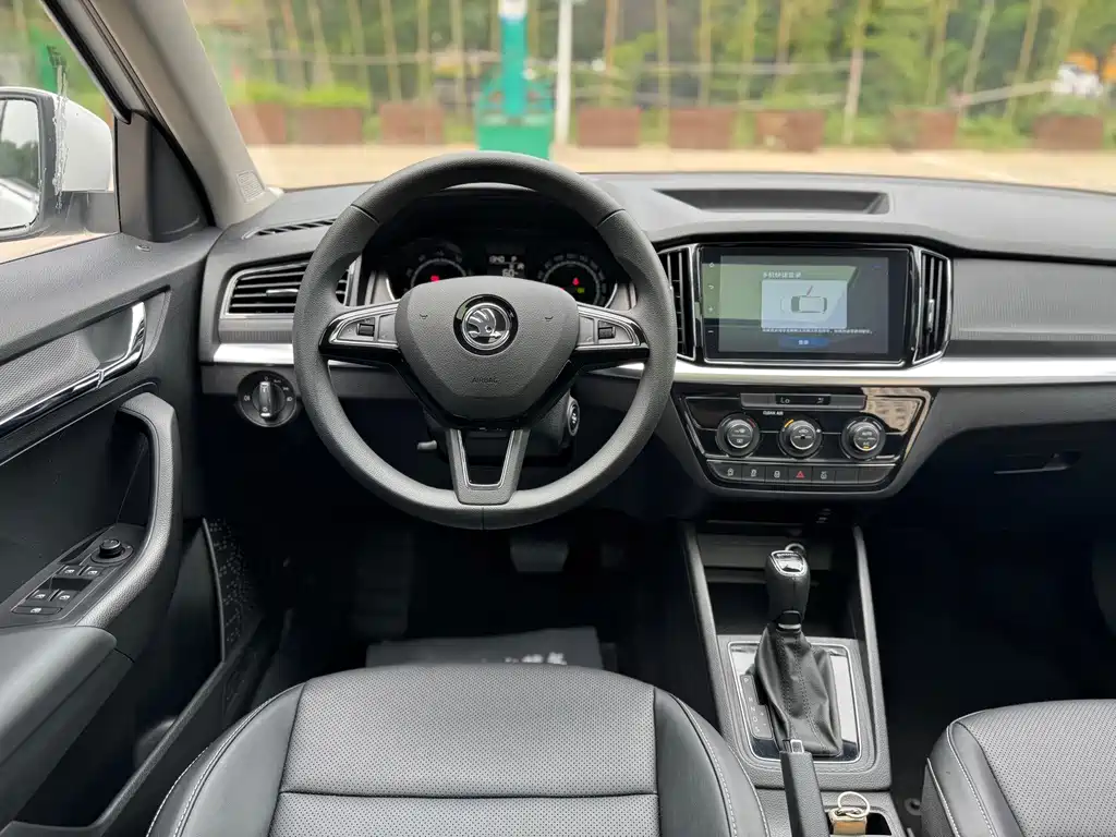 Skoda Kamiq 2023 — фото 10