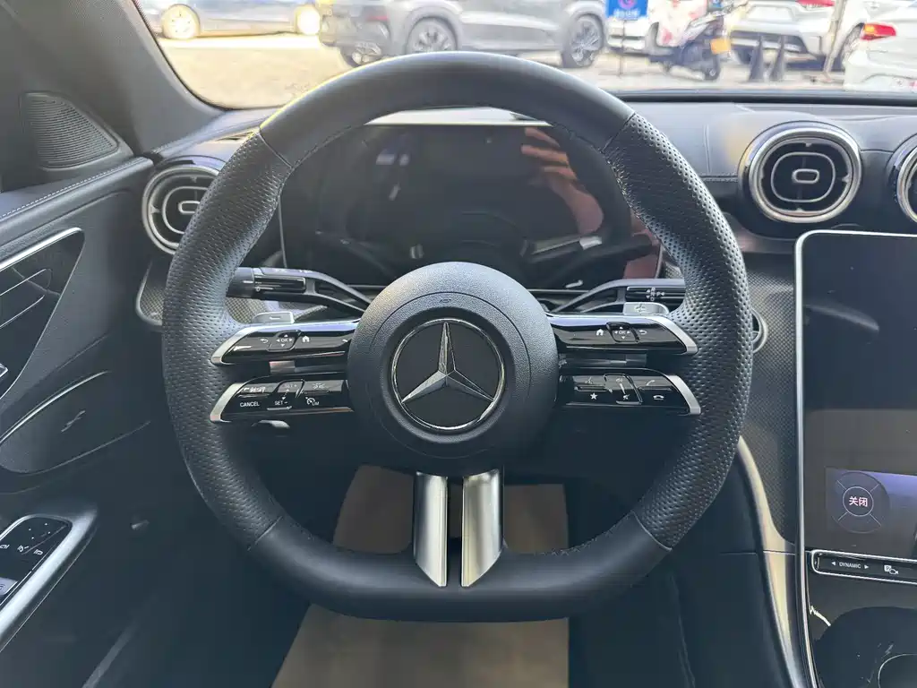 Mercedes-Benz C-Class 2023 — фото 15