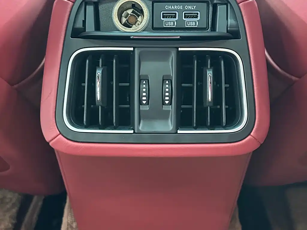 Maserati Levante 2022 — фото 24