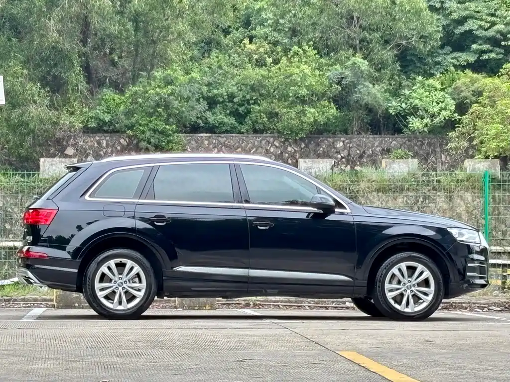 Audi Q7 2017 — фото 27