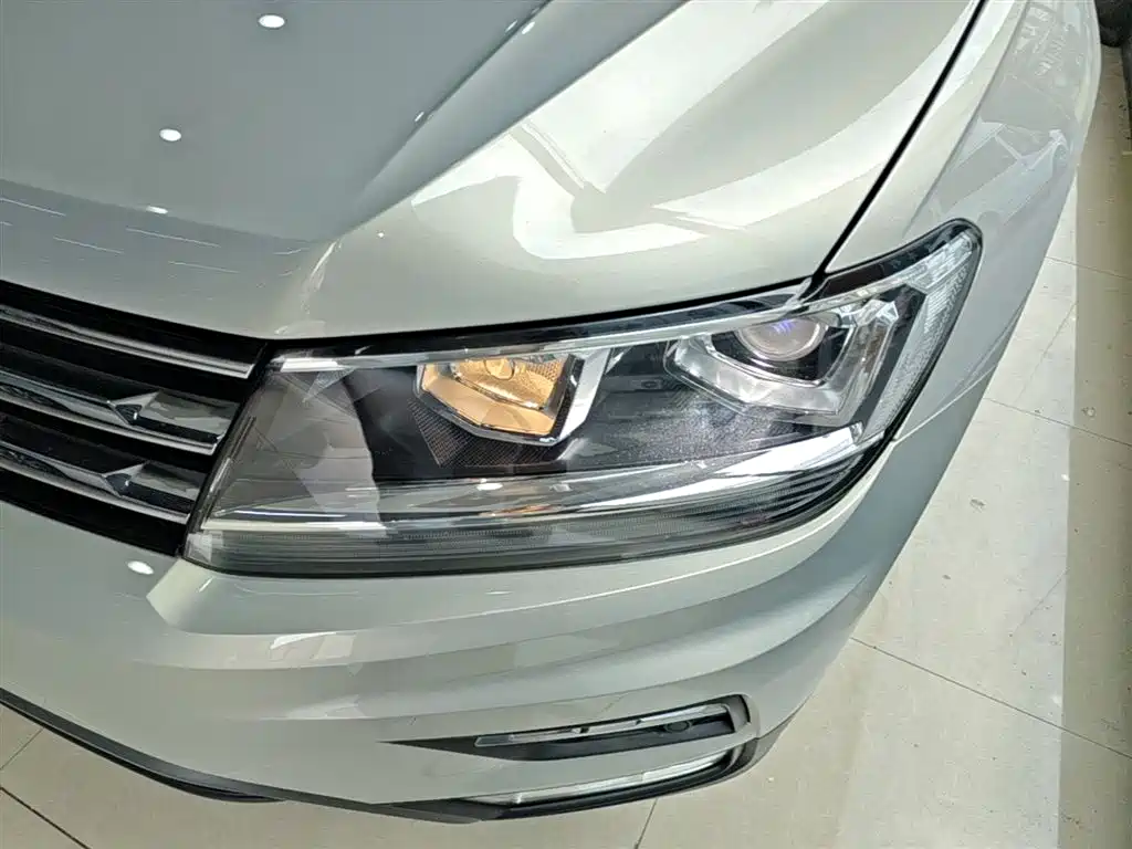 Volkswagen Tiguan L 2019 — фото 18
