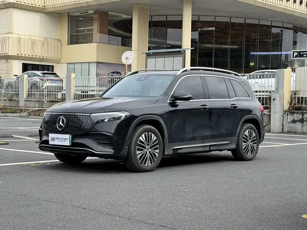 Mercedes-Benz EQB 2026