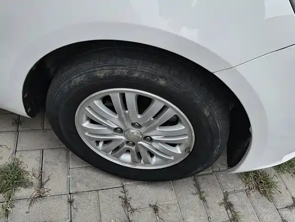 Kia K2 2013