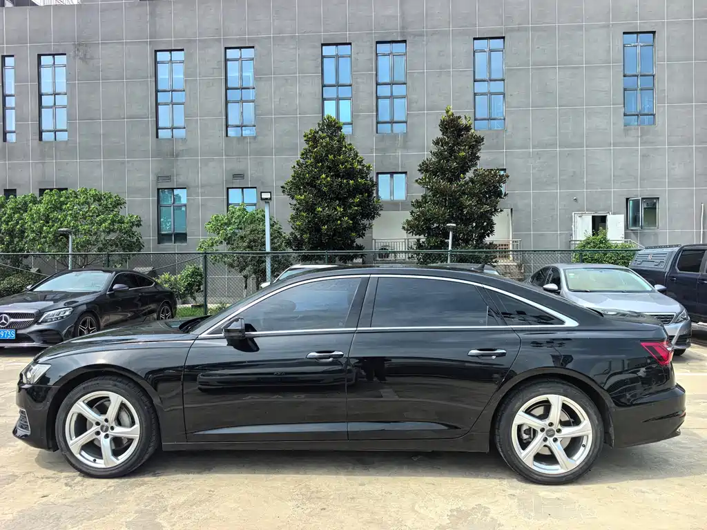 Audi A6L 2021