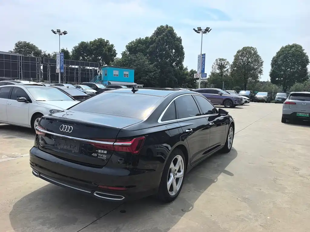 Audi A6L 2021