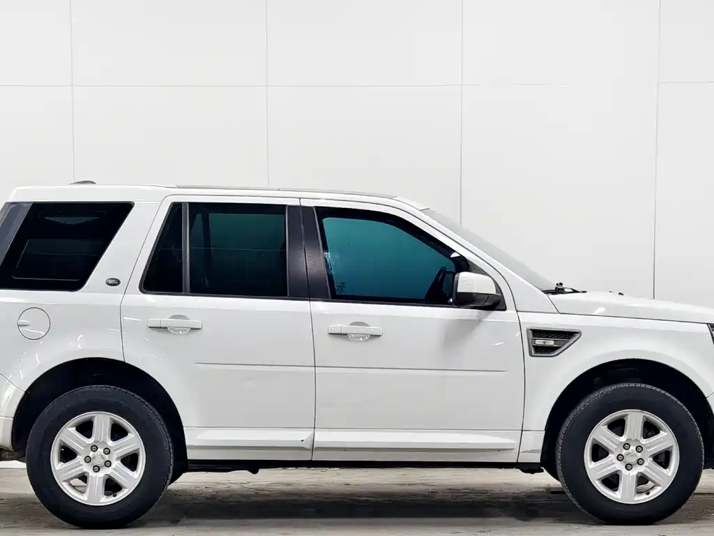 Land Rover Freelander 2 2014 — фото 8