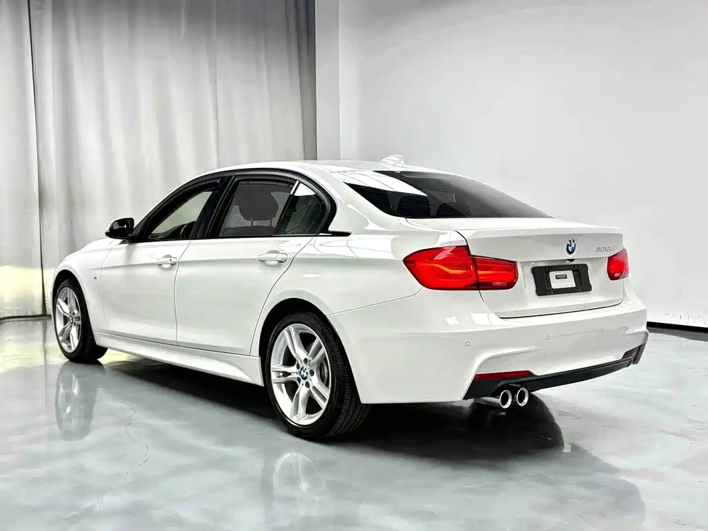 BMW 3 Series 2017 — фото 9