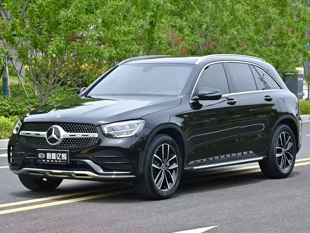 Mercedes-Benz GLC 2022 — фото 1