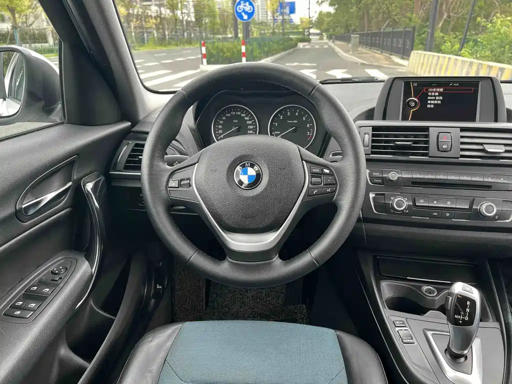 BMW 1 Series 2012 — фото 13