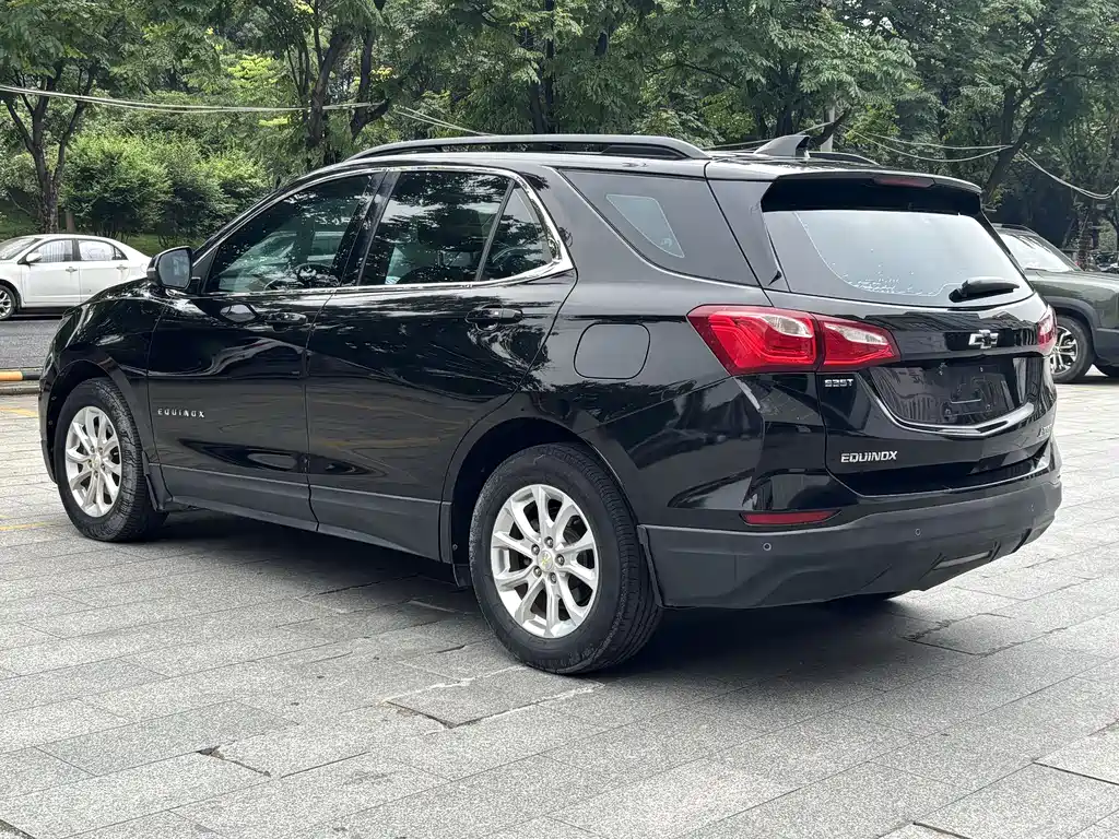 Chevrolet Equinox 2018 — фото 11