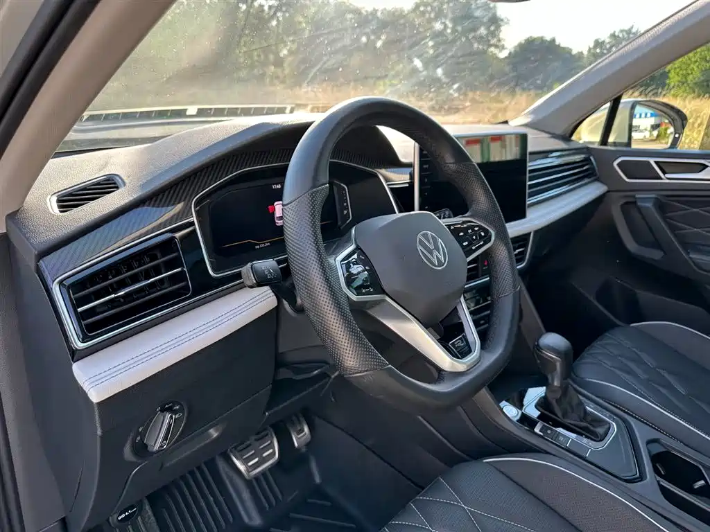 Volkswagen Tiguan L 2022 — фото 14