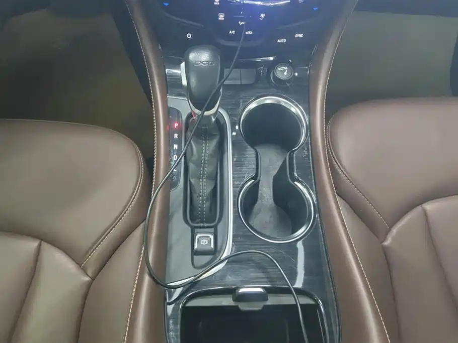 Buick Envision Plus 2021 — фото 16