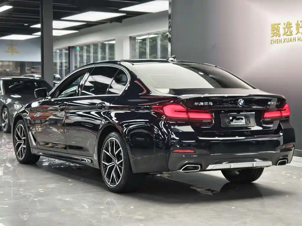 BMW 5 Series 2022 — фото 14