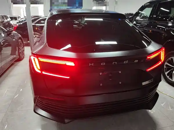 Honda e:NP2 2025