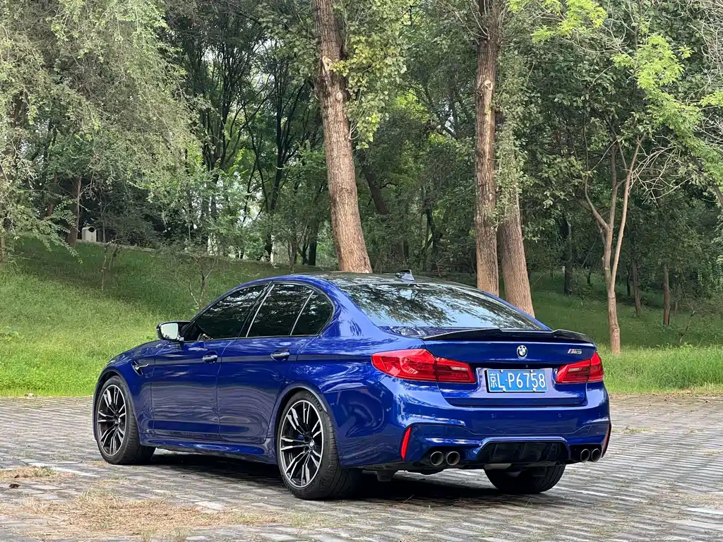 BMW M5 2018 — фото 14