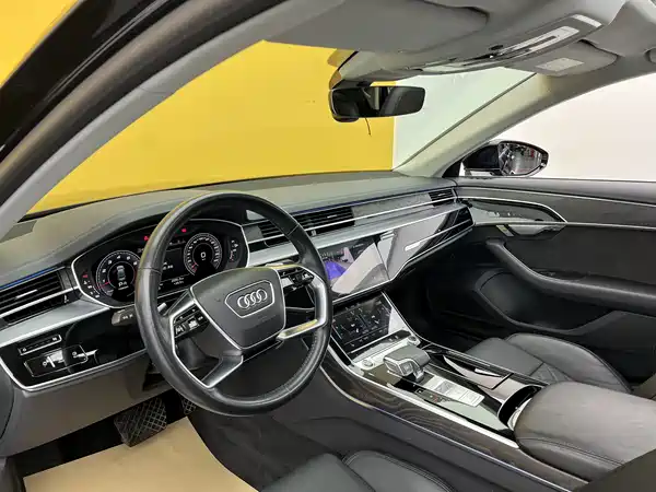 Audi A8 2021