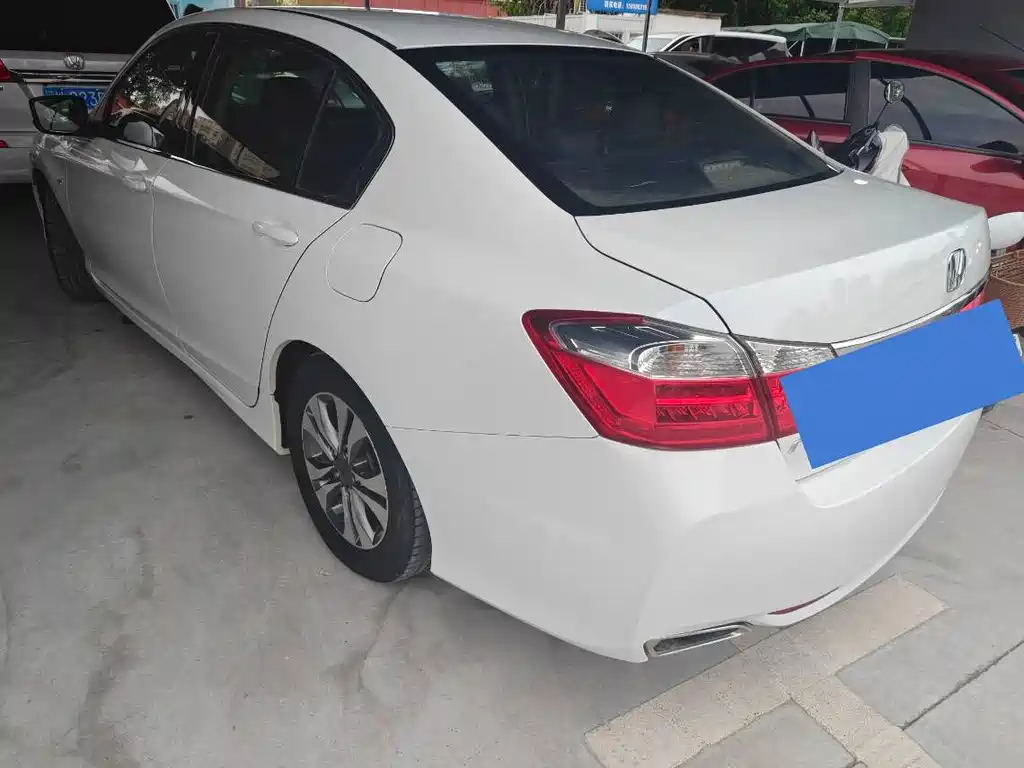 Honda Accord 2015 — фото 13