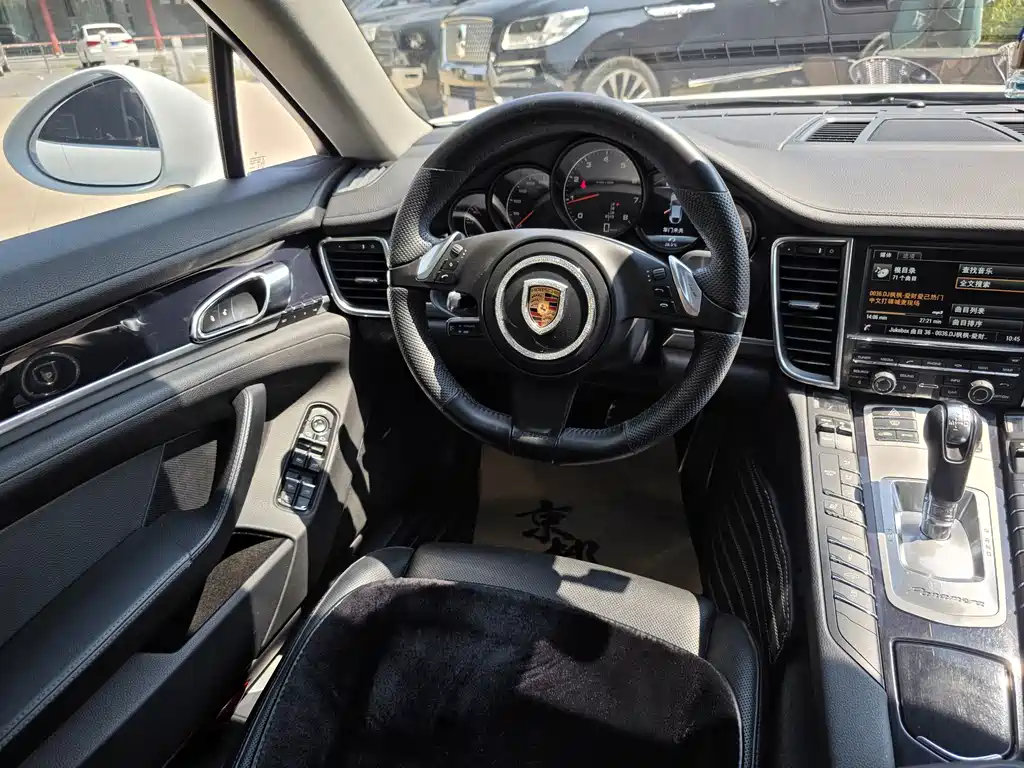 Porsche Panamera 2016 — фото 19