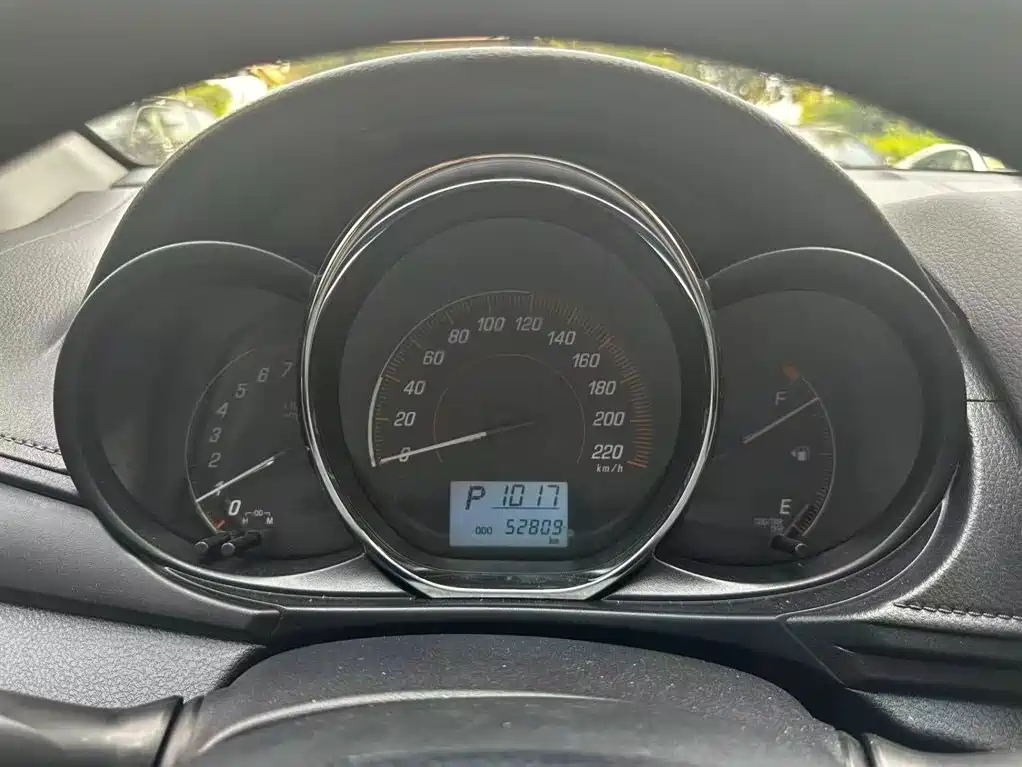 Toyota Yaris L 2021 — фото 17