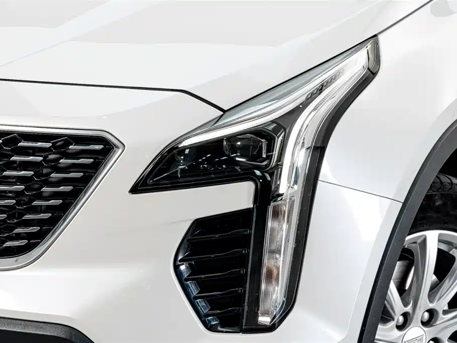 Cadillac XT4 2020 — фото 4