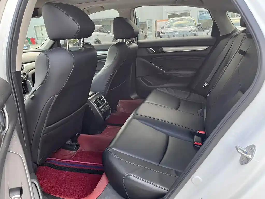 Honda Accord 2022 — фото 14