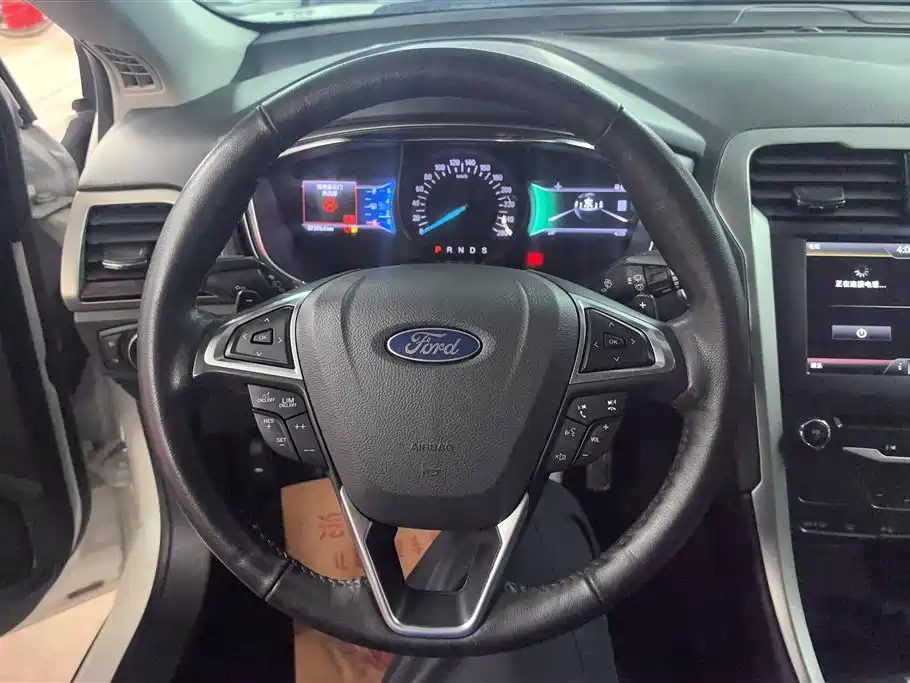 Ford Mondeo 2015 — фото 15
