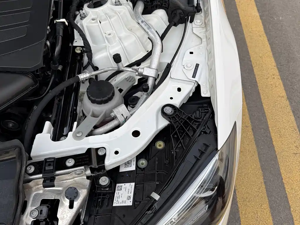 Mercedes-Benz C-Class 2023 — фото 19