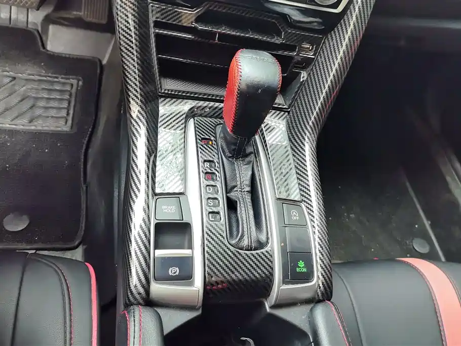 Honda Civic 2018 — фото 16
