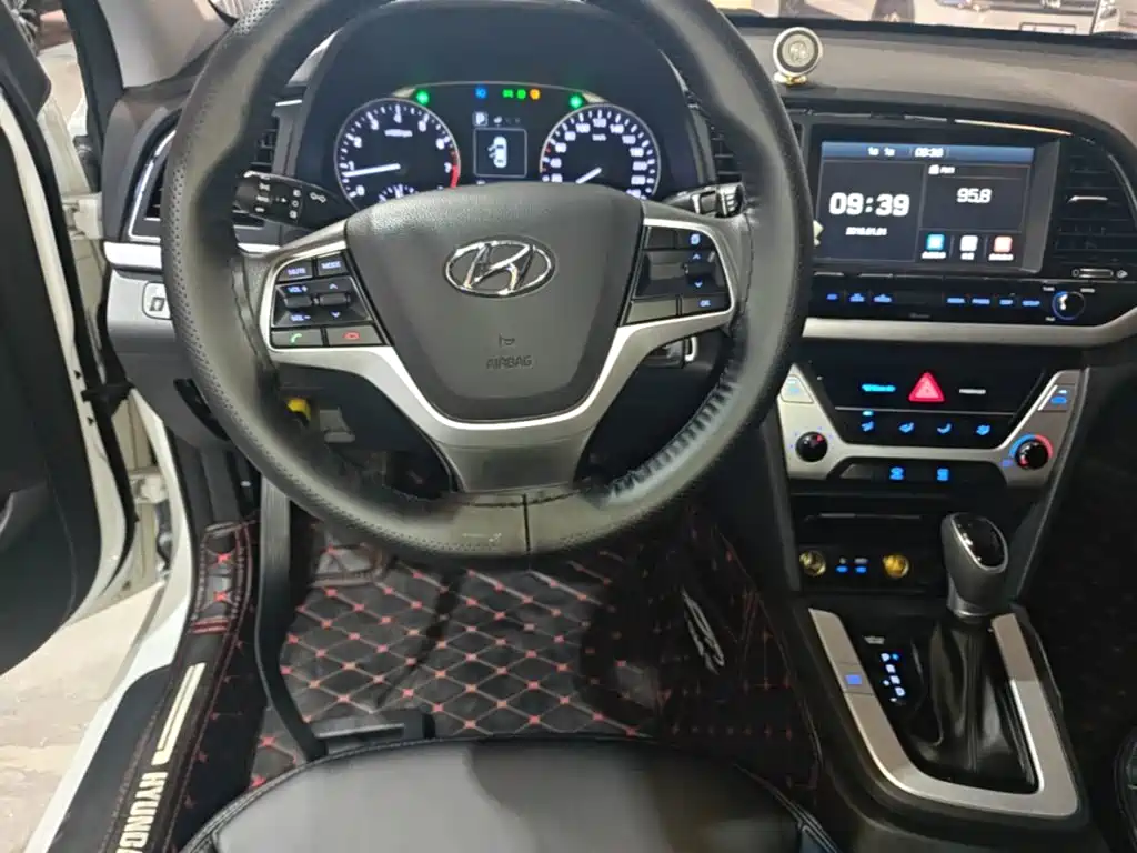 Hyundai Celesta 2017 — фото 11