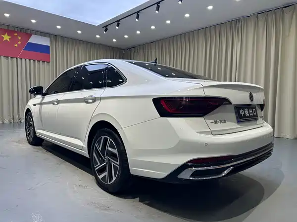 Volkswagen Sagitar 2022
